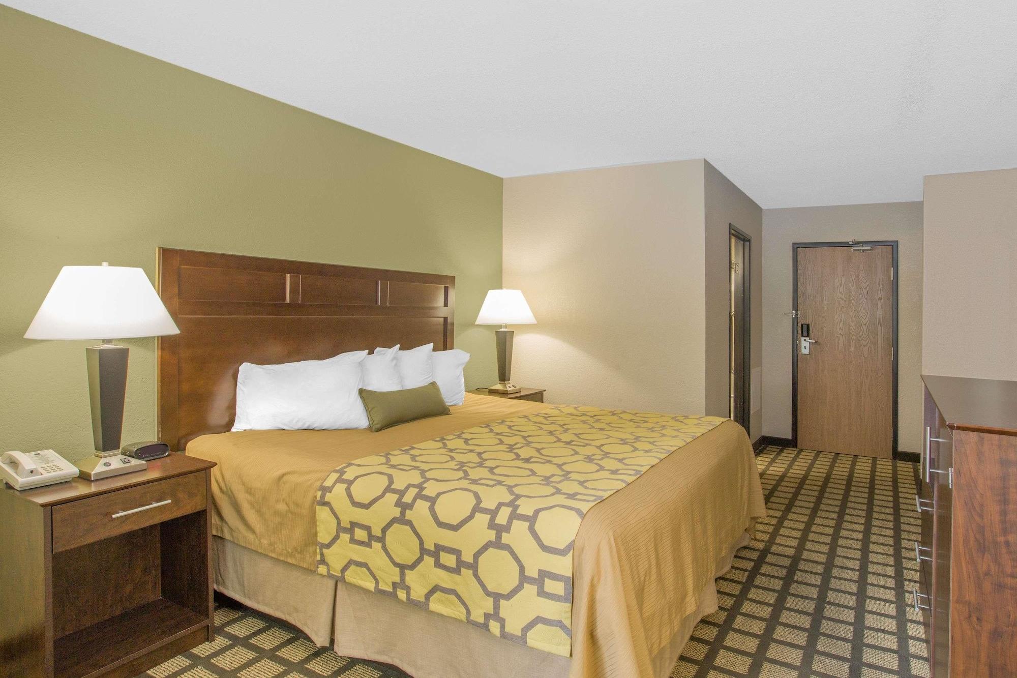 Hotel Baymont By Wyndham Ames Esterno foto