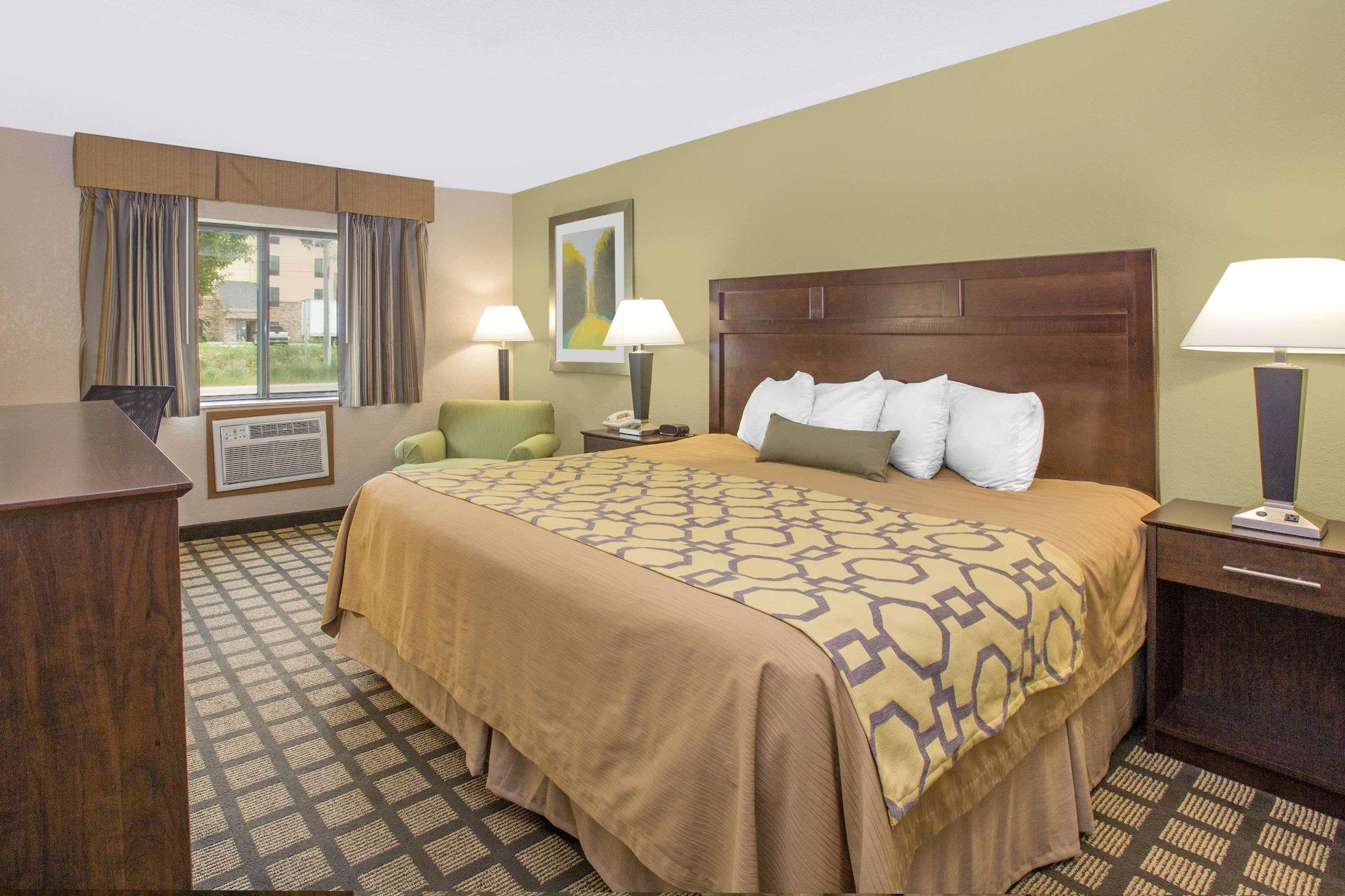 Hotel Baymont By Wyndham Ames Esterno foto