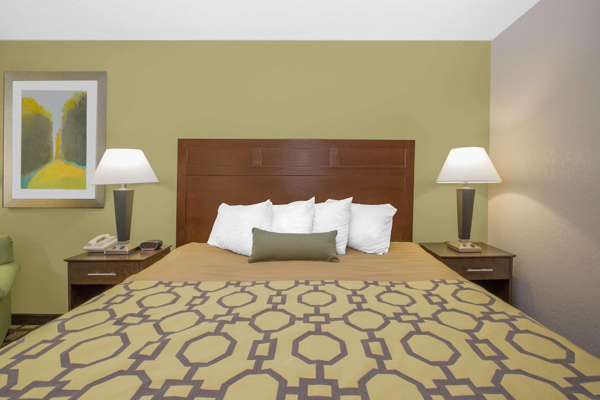 Hotel Baymont By Wyndham Ames Esterno foto