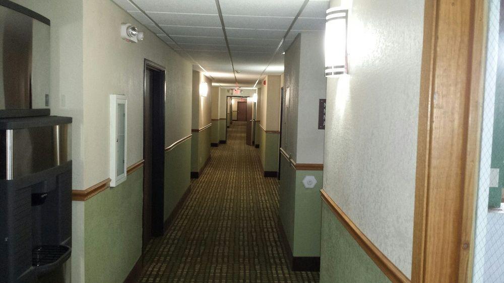 Hotel Baymont By Wyndham Ames Esterno foto