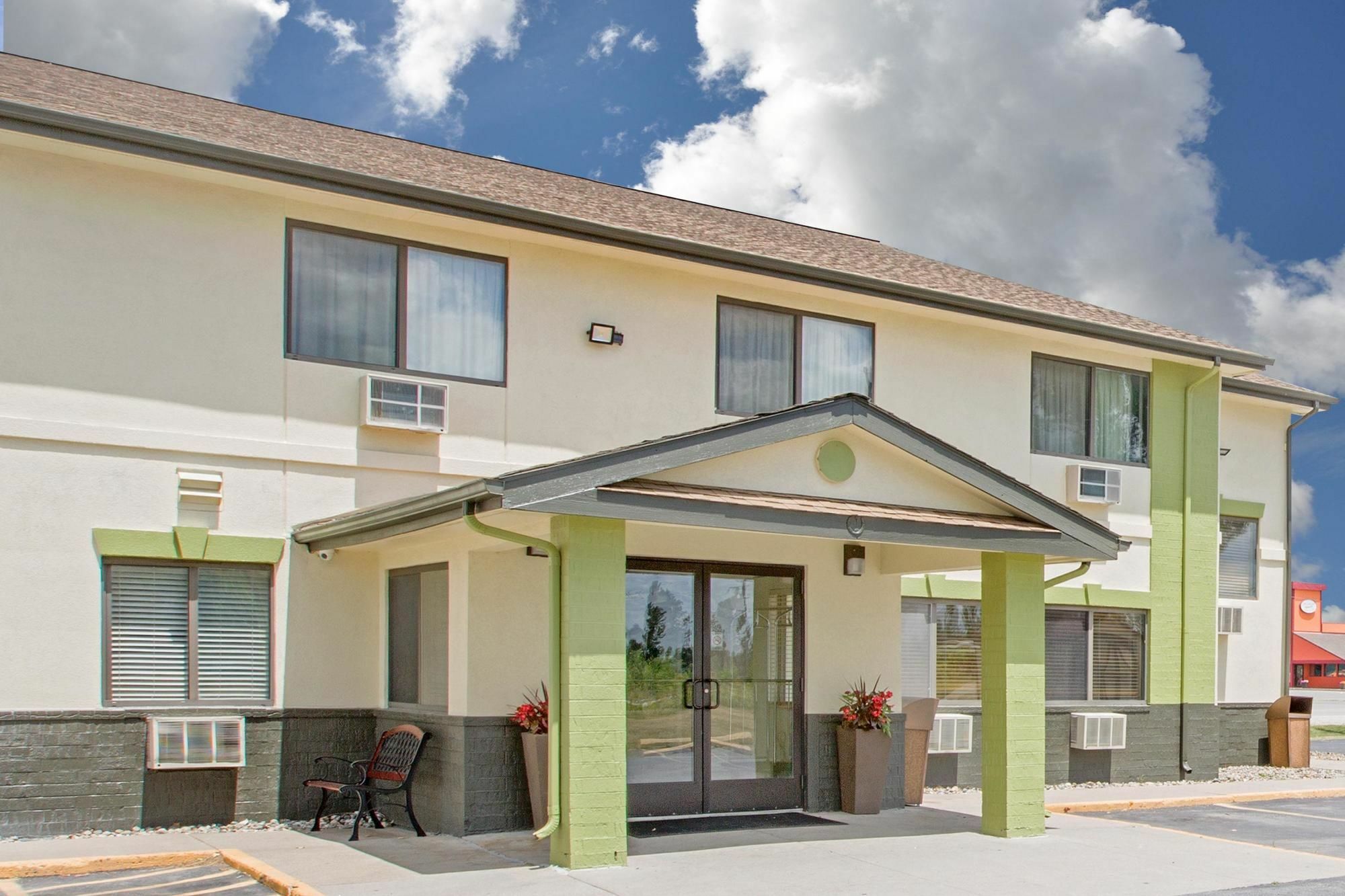 Hotel Baymont By Wyndham Ames Esterno foto